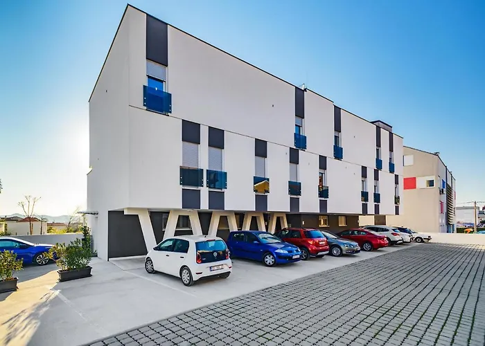 Holiday Apartment Zadar - With Summer Balcony And Parking